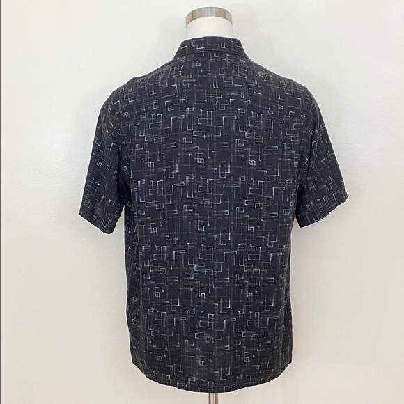 Men’s Short Sleeve shirt by Liz Claiborne - Picture 2 of 5